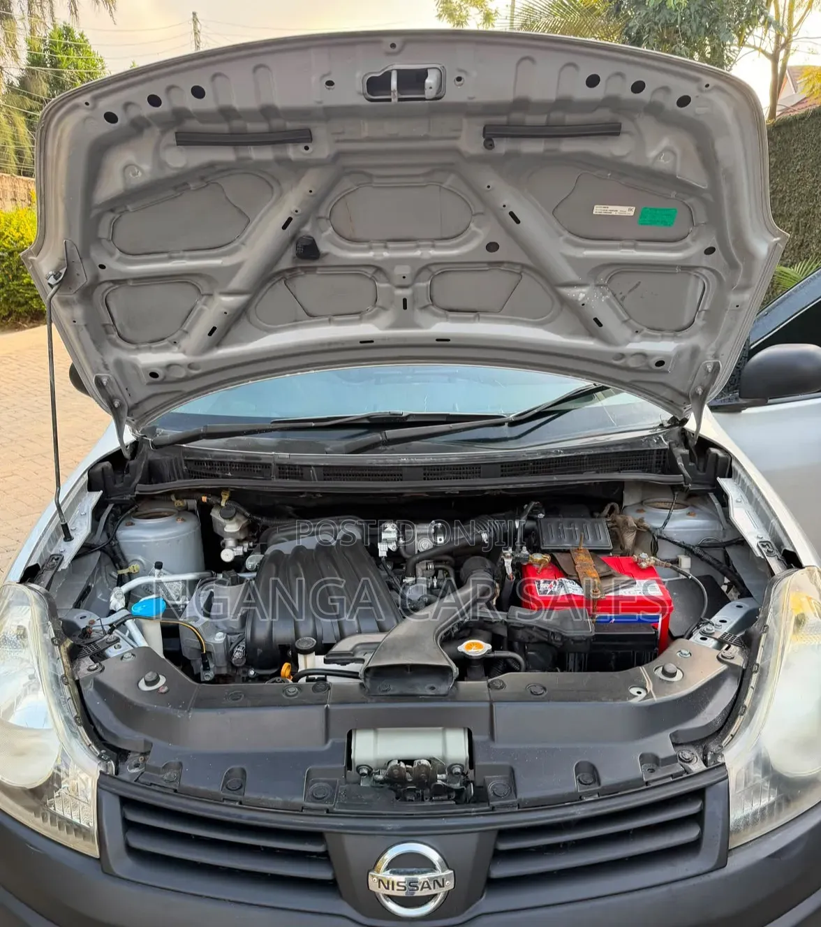 Nissan Advan 2009 Silver