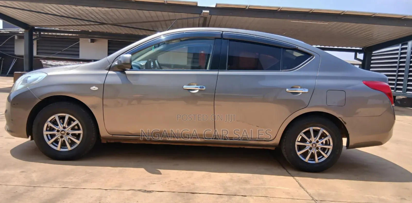 Nissan Latio 1.2 2013 Gray