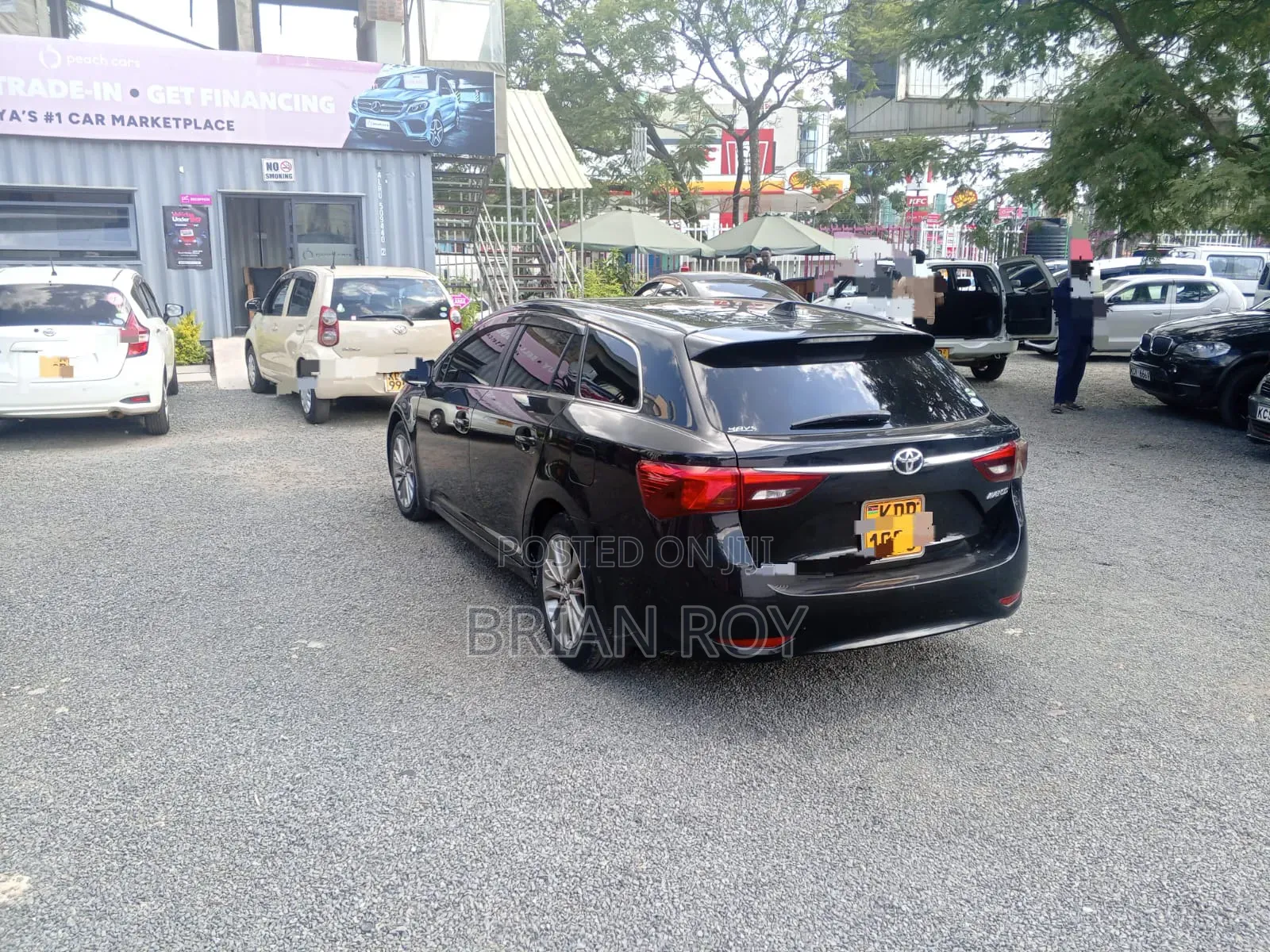 Toyota Avensis 2016 Black