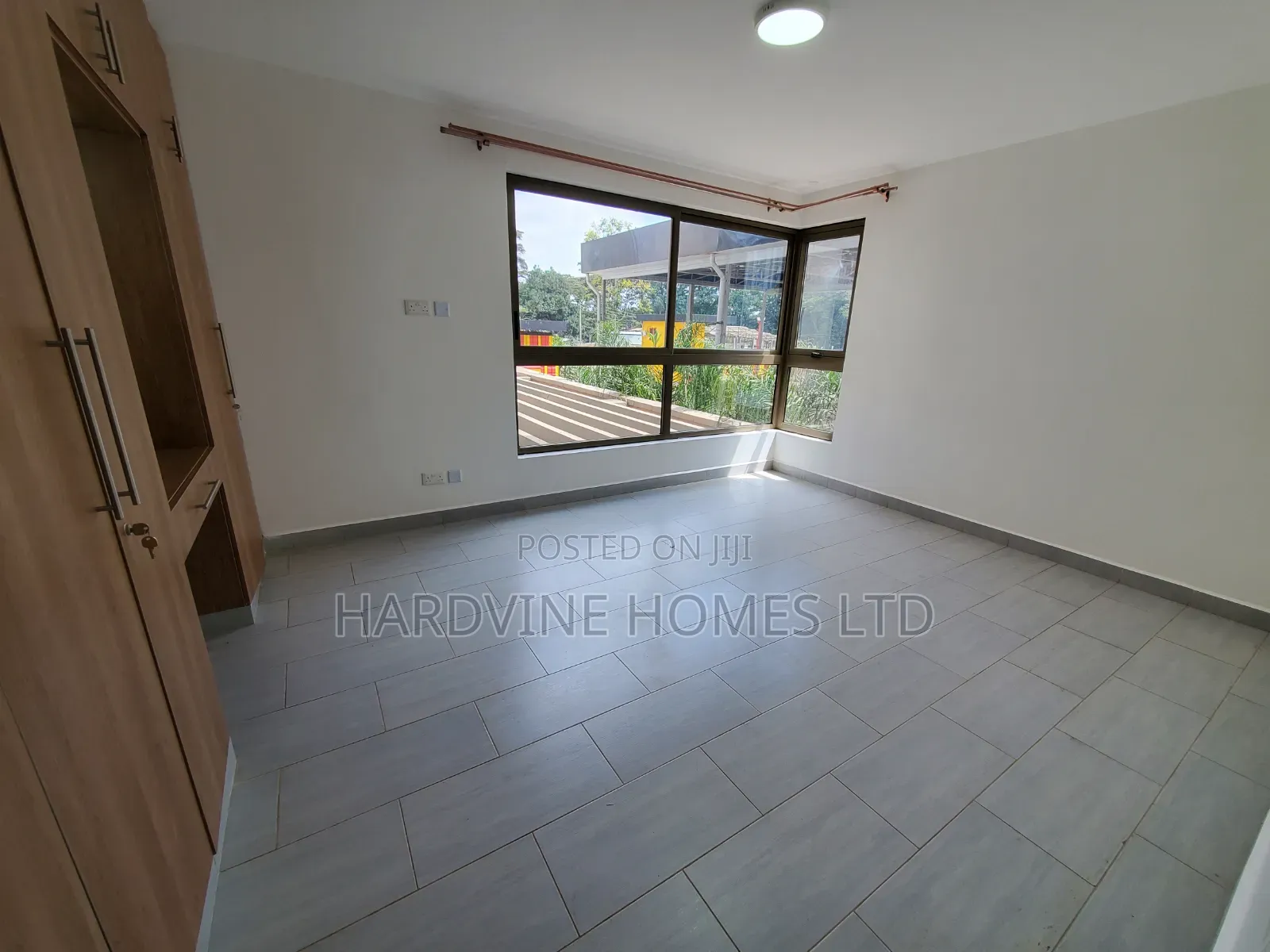 3bdrm Apartment in Valley Arcade for rent