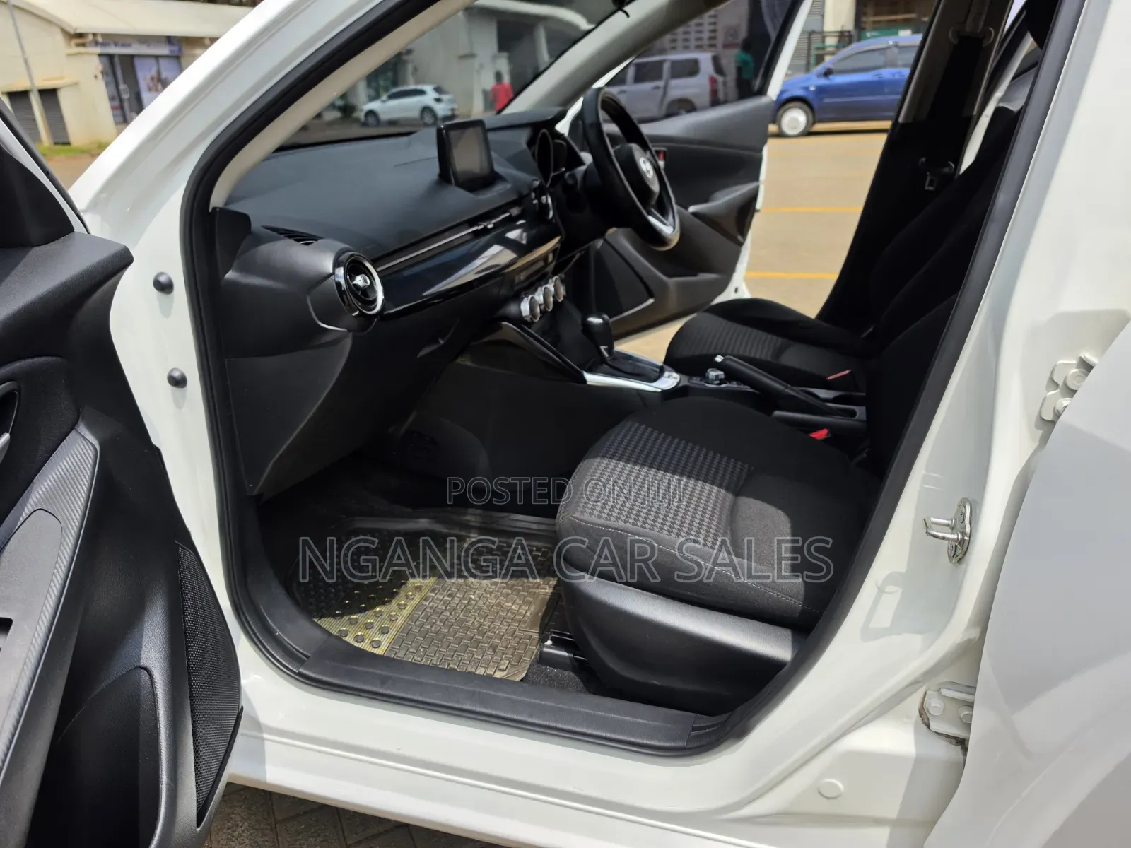 Mazda Demio 2018 White