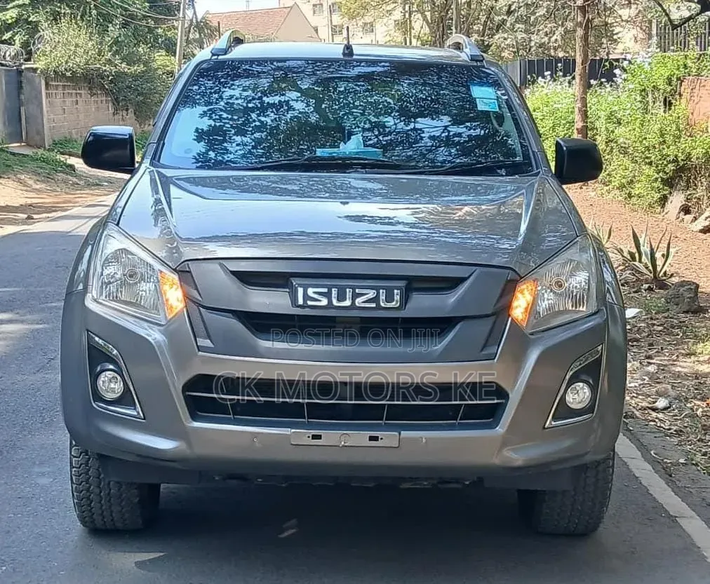 Isuzu D-MAX 2023 Gray
