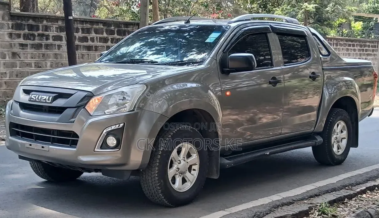 Isuzu D-MAX 2023 Gray