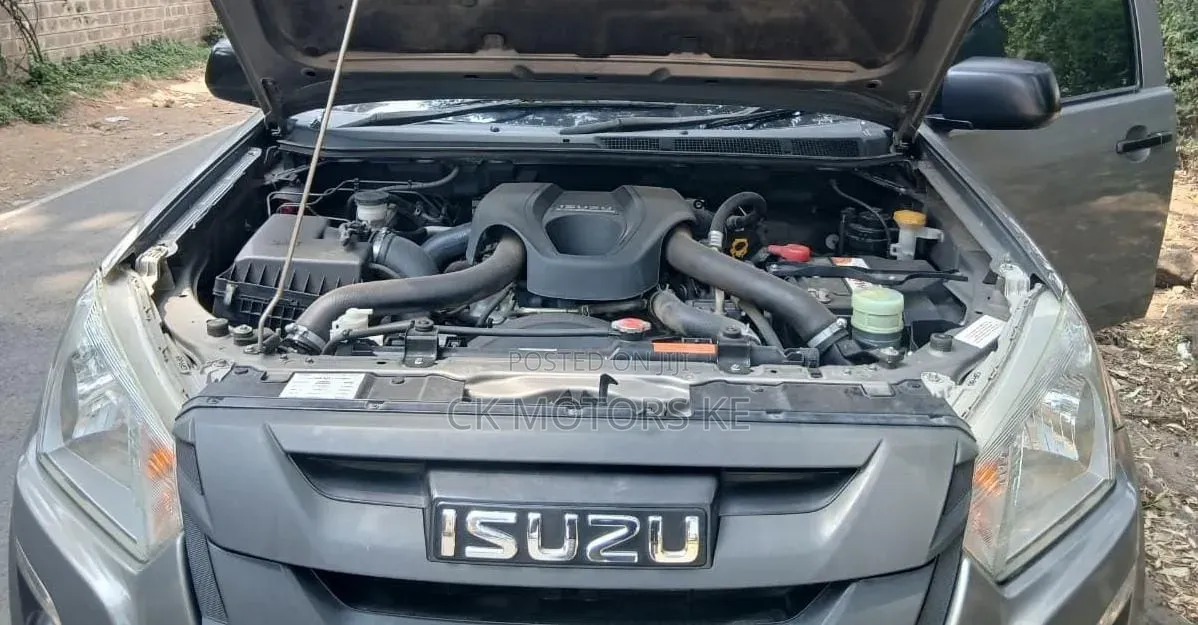 Isuzu D-MAX 2023 Gray