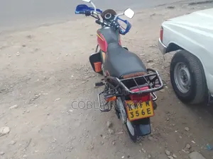 Honda CB 2018 Red
