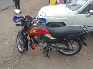 Honda CB 2018 Red