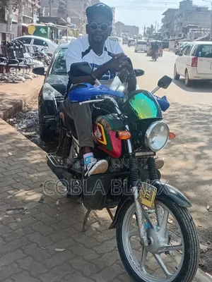 Honda CB 2018 Red
