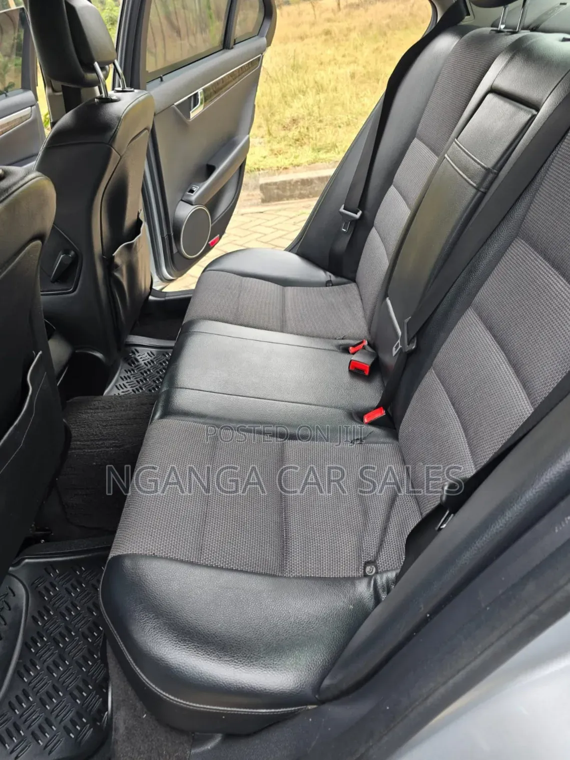 Mercedes-Benz C200 2012 Silver