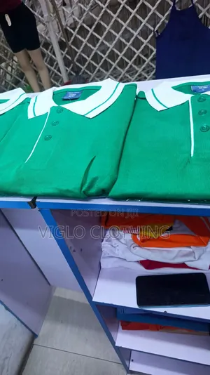 Green Body Collar White