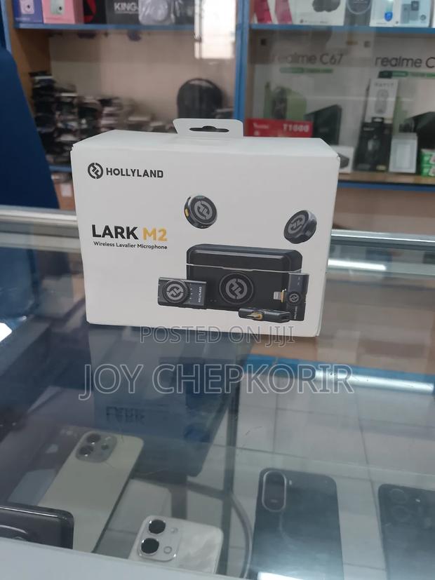 Hollyland LARK M2 Wireless Clip-on Microphone - thumbnail 3