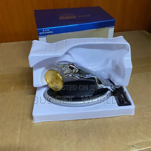 Luxury Jaguar Solar Rotating Car Perfume Diffuser With Essential Oils