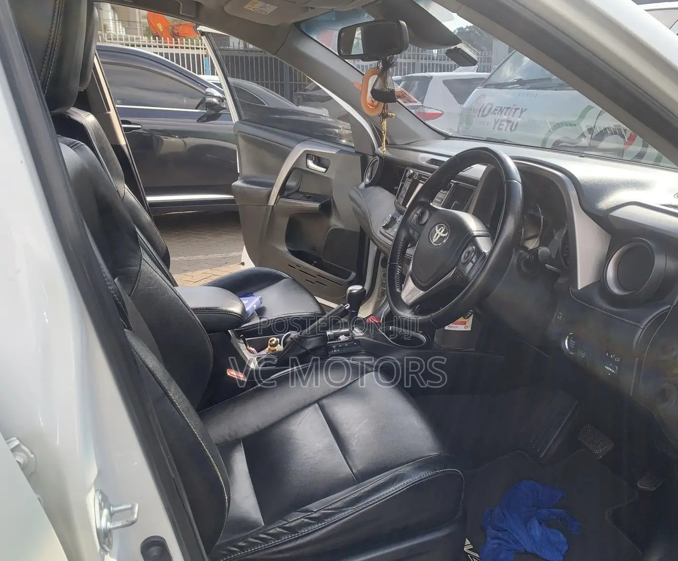 Toyota RAV4 2015 White
