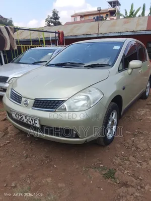 Nissan Tiida 2009 Gold