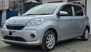 Toyota Passo 2019 Silver