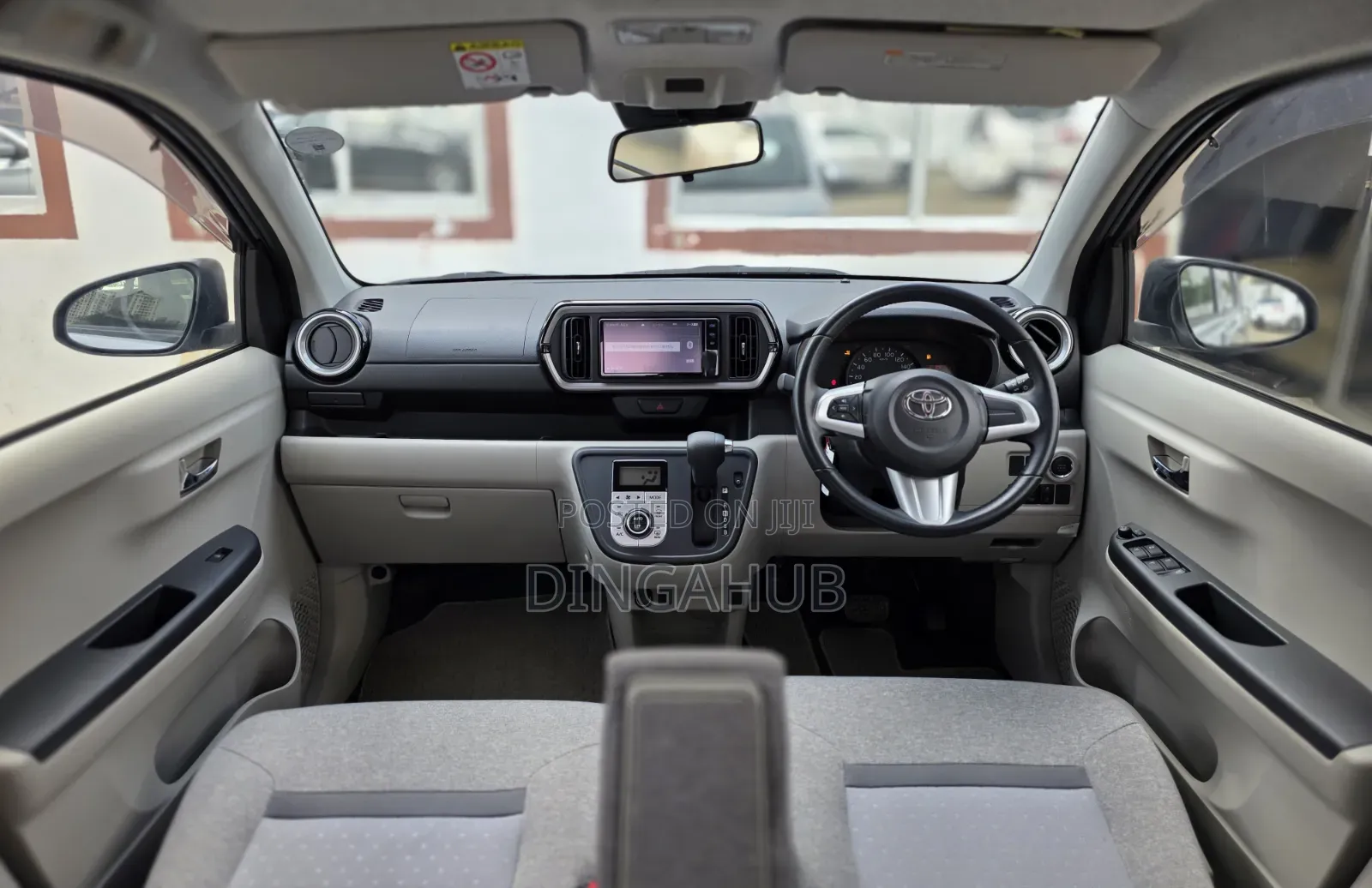 Toyota Passo 2019 Silver