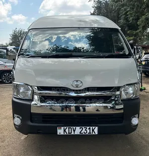 Toyota HiAce 2019 White