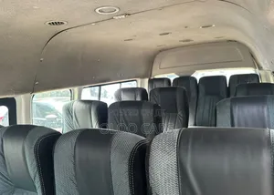 Toyota HiAce 2019 White