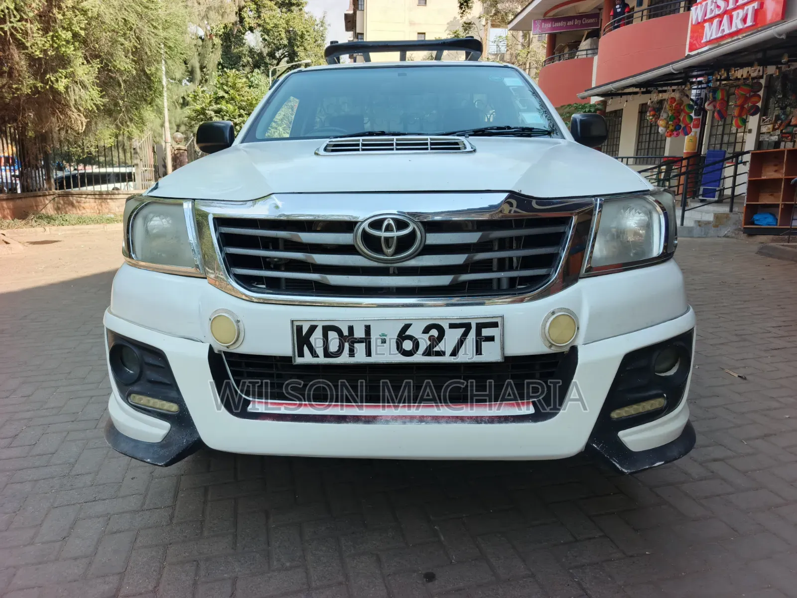 Toyota Hilux 2015 White