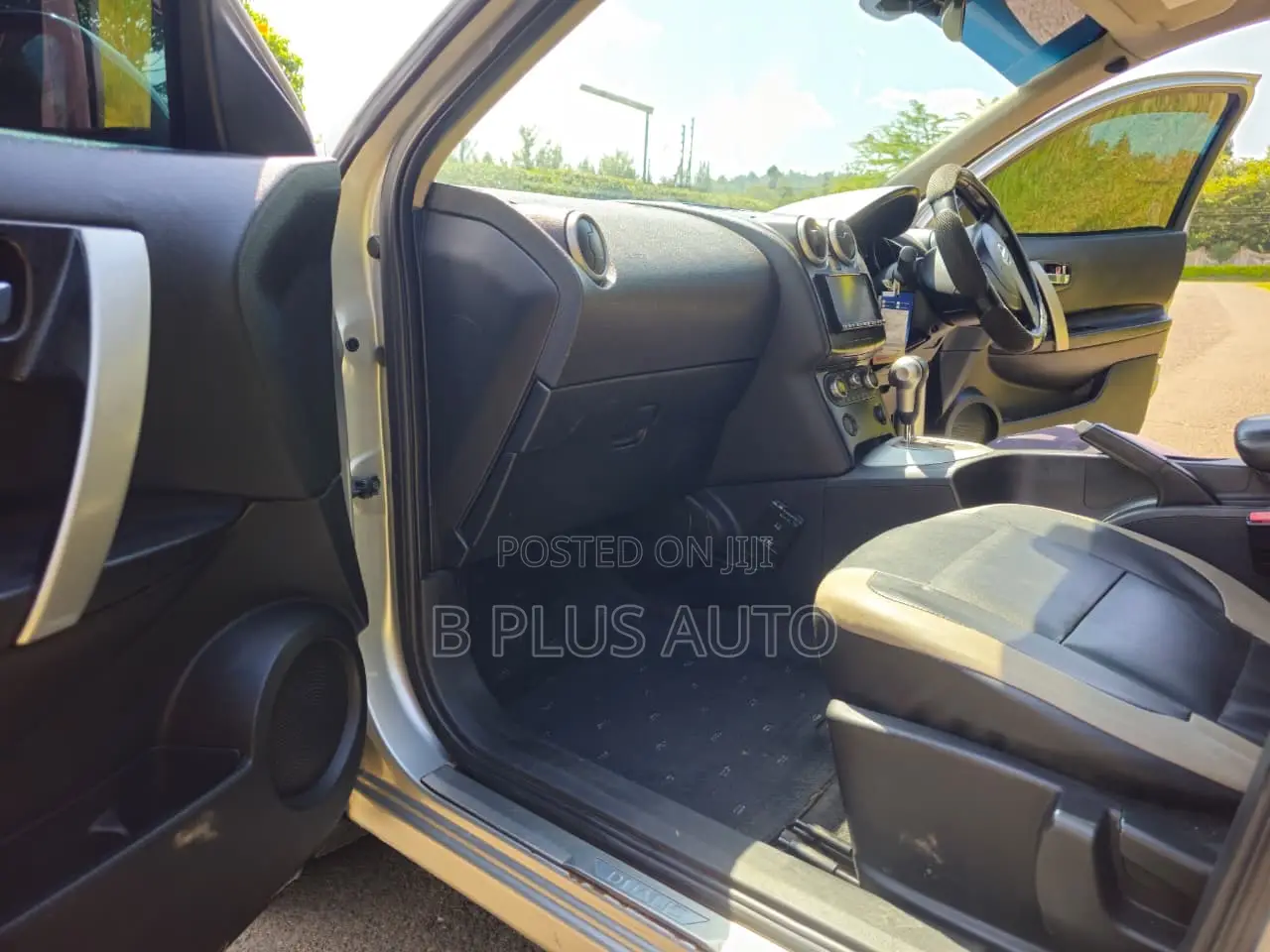 Nissan Dualis 2012 Silver