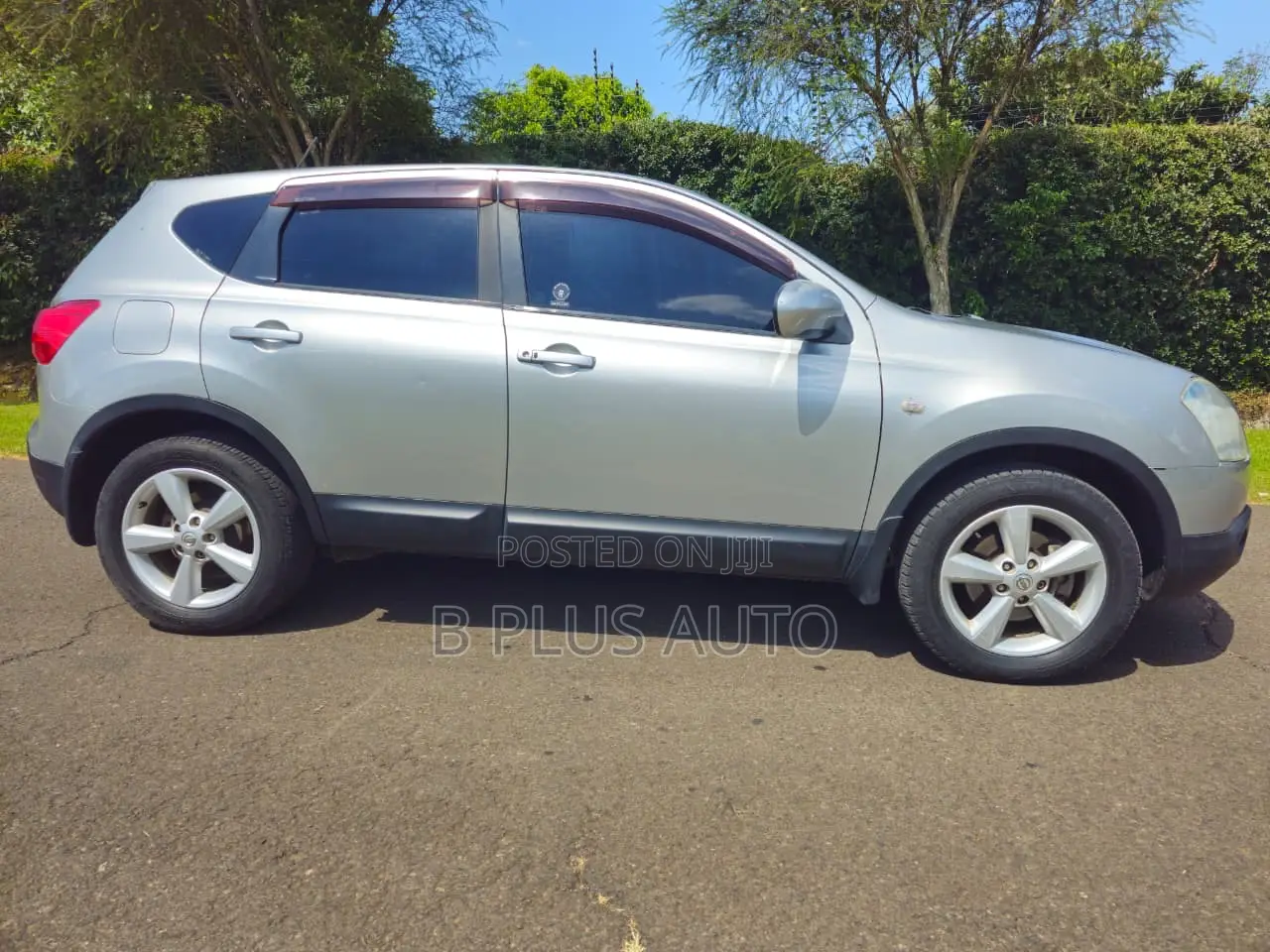 Nissan Dualis 2012 Silver