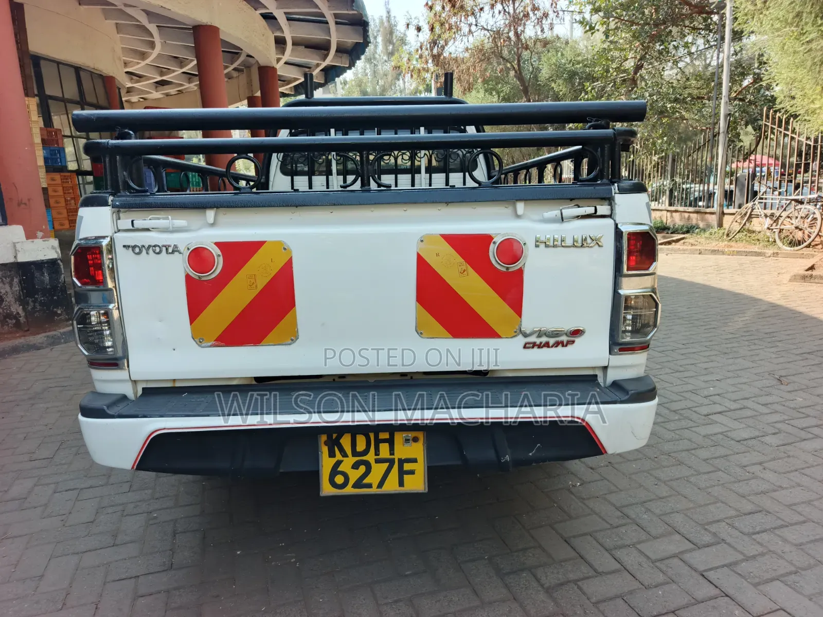 Toyota Hilux 2015 White
