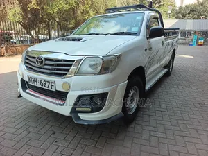 Toyota Hilux 2015 White