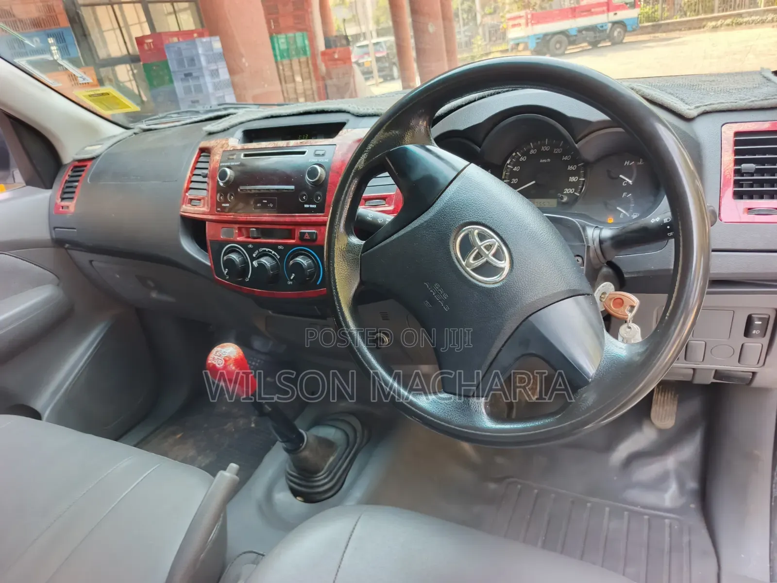 Toyota Hilux 2015 White