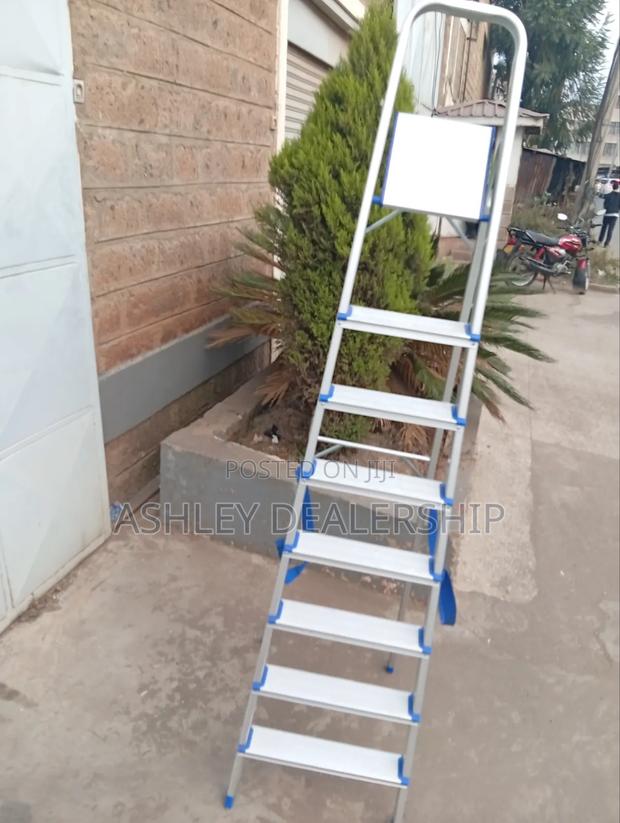 8 Step Aluminum Ladder - main view