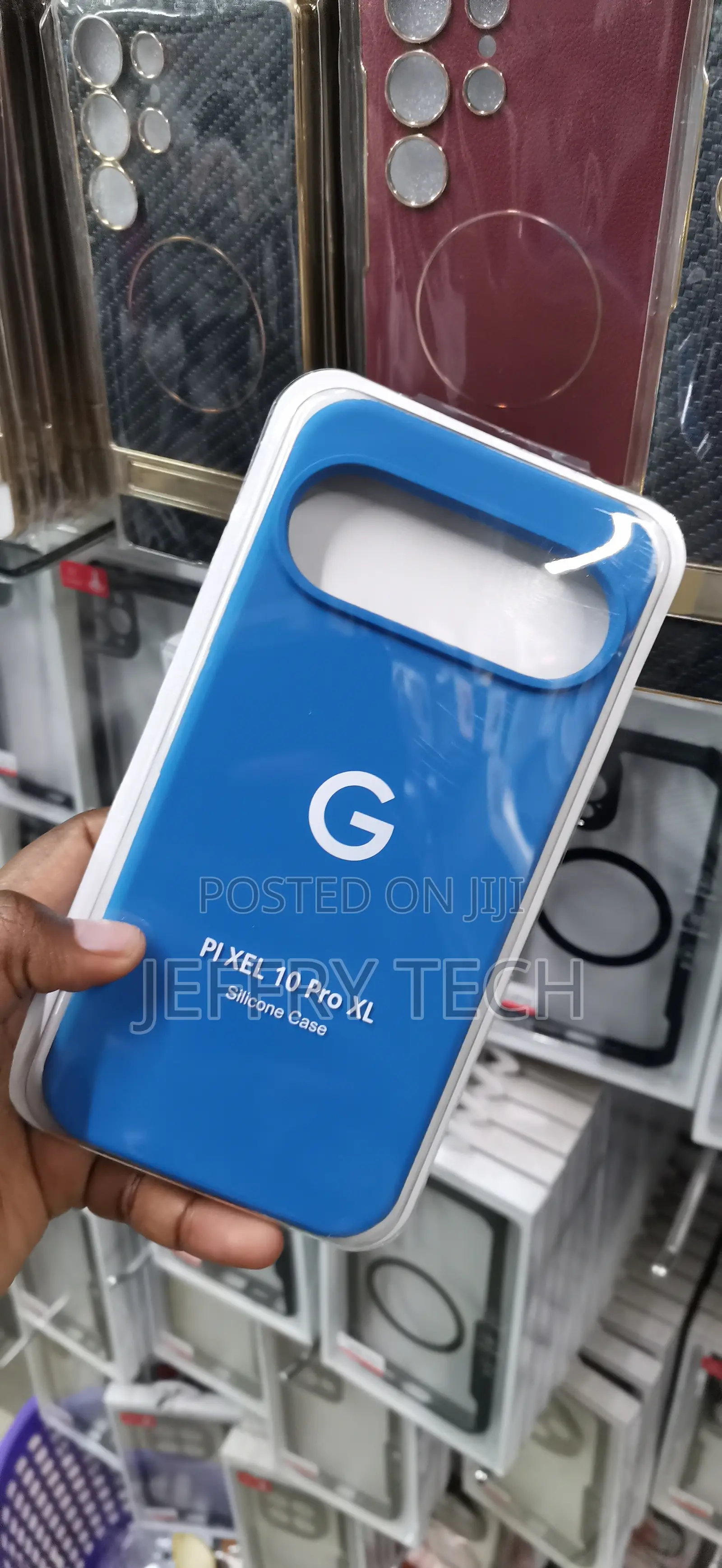 Pixel 10 Pro XL Vibrant Royal Blue Horizontal Pill-Shaped Cutout Case
