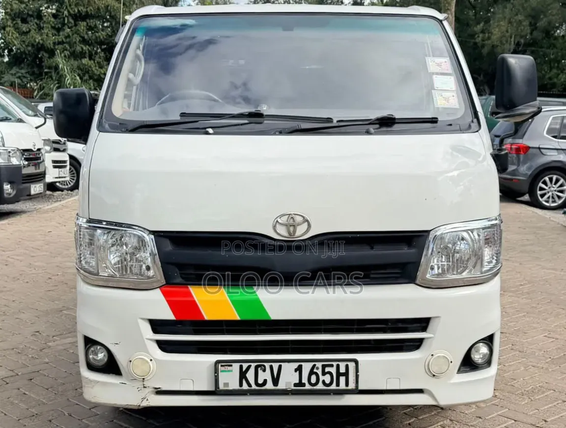 Toyota HiAce 2012 White