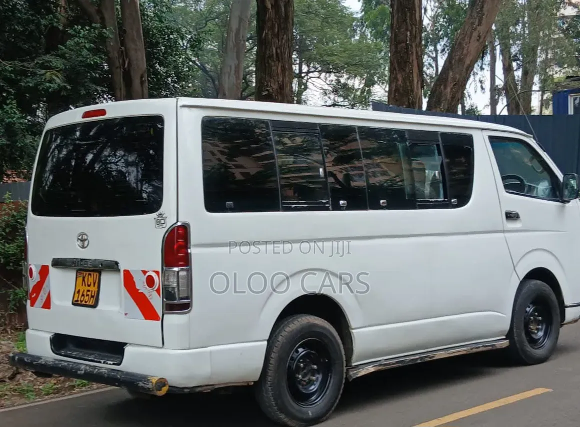 Toyota HiAce 2012 White