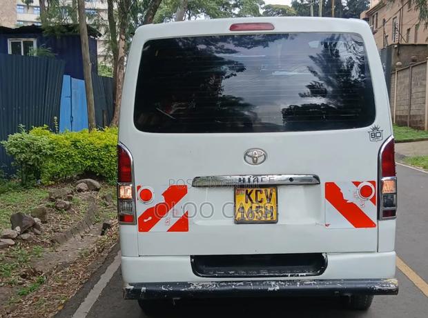 Toyota HiAce 2012 White - thumbnail 5