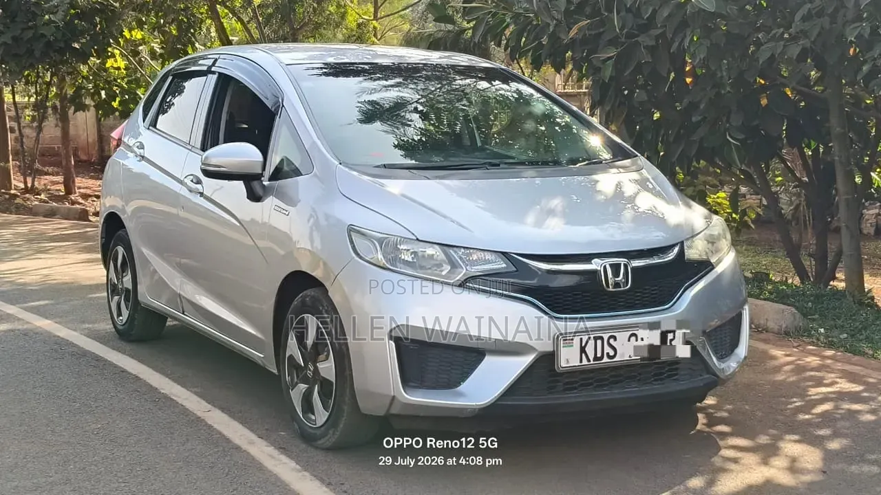 Honda Fit 2017 Silver