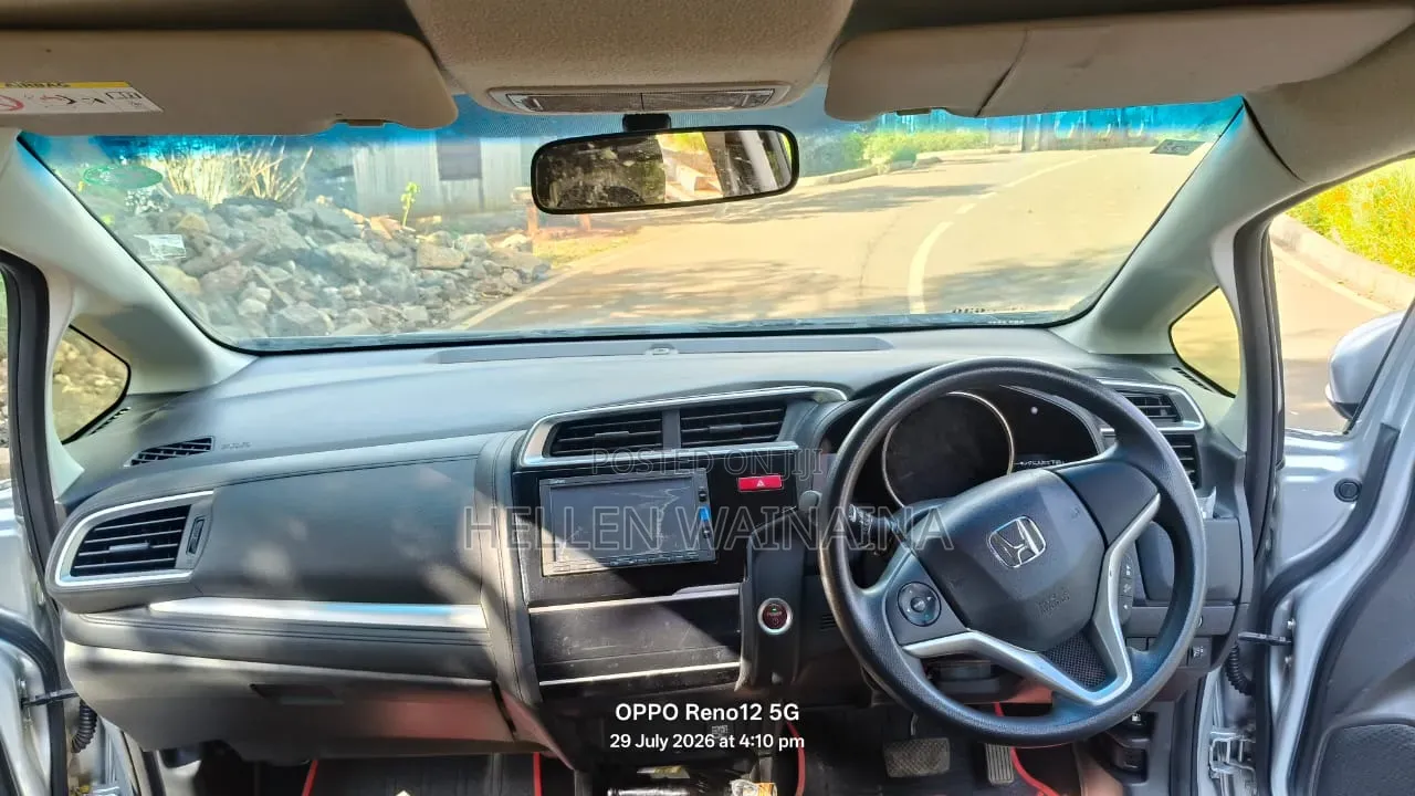 Honda Fit 2017 Silver