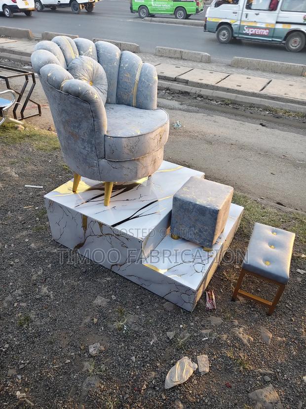 Salon Set of Platform Flowers Chair - thumbnail 2