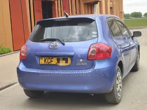 Toyota Auris 2010 Blue