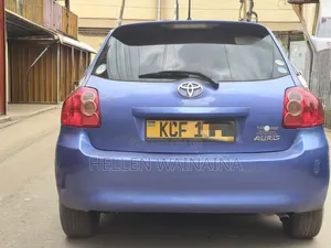 Toyota Auris 2010 Blue