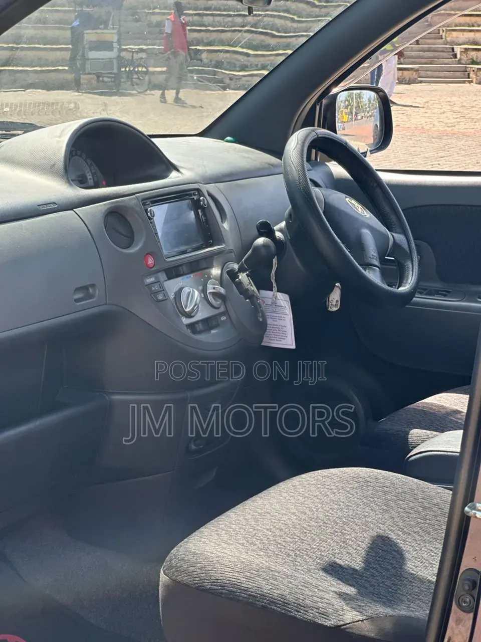 Toyota Sienta 2012 Purple