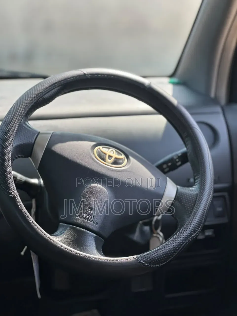 Toyota Sienta 2012 Purple