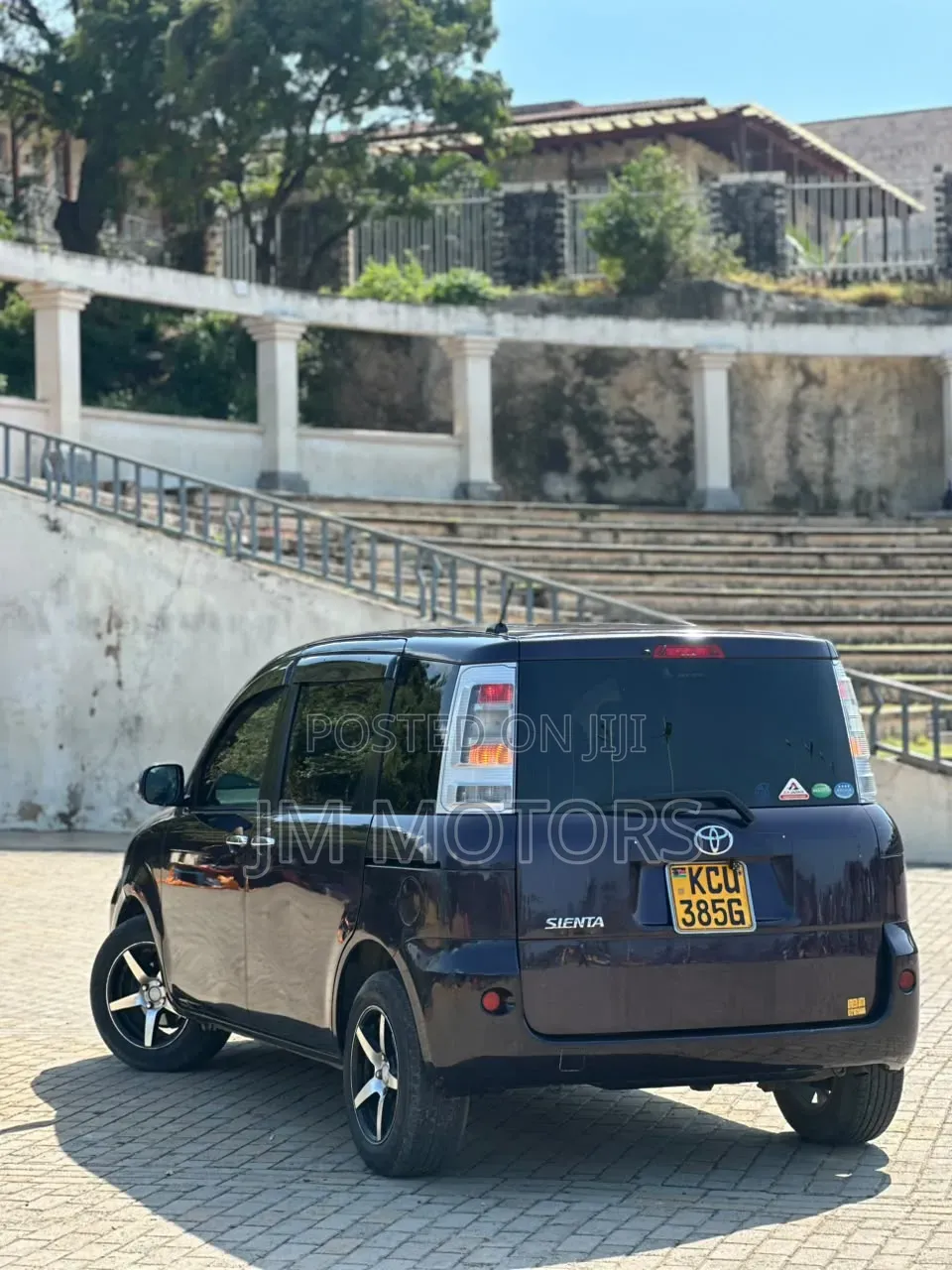Toyota Sienta 2012 Purple