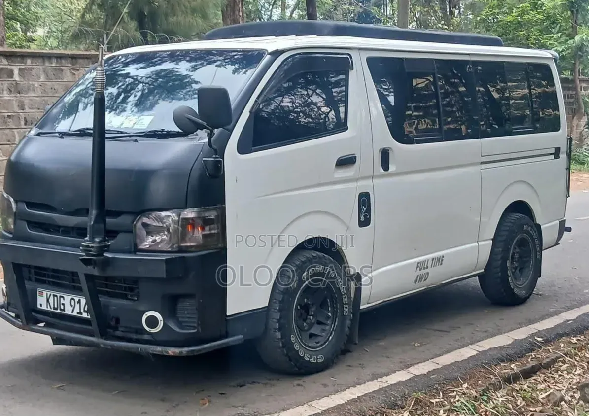 Toyota HiAce 2016 White