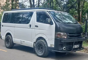 Toyota HiAce 2016 White