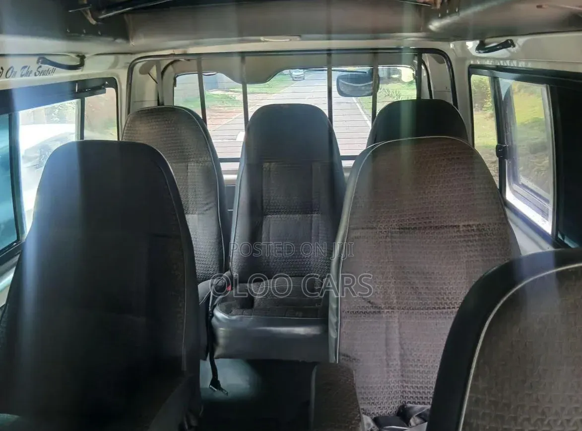 Toyota HiAce 2016 White