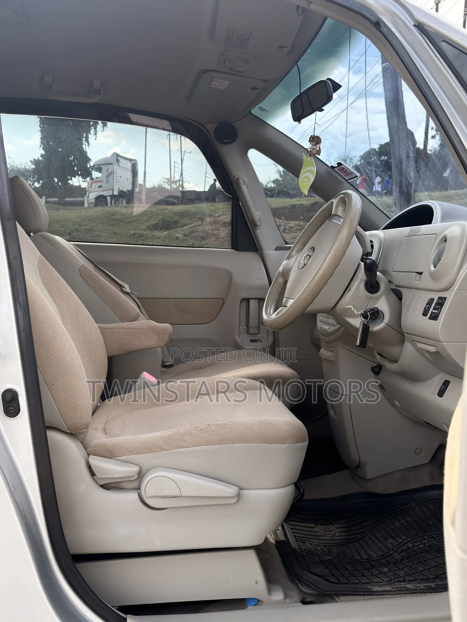 Toyota Porte 1.5 FWD 2007 Silver