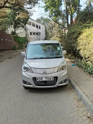 Mitsubishi Delica 2015 Silver