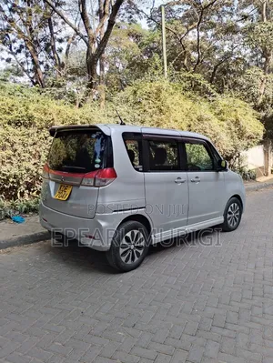 Mitsubishi Delica 2015 Silver