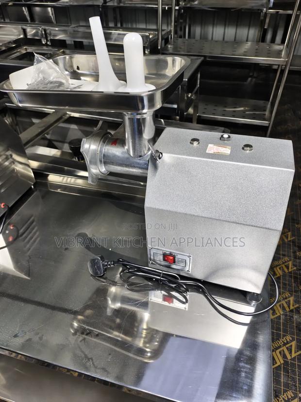 TK‐22 Commercial Electric Meat Mincer - thumbnail 2