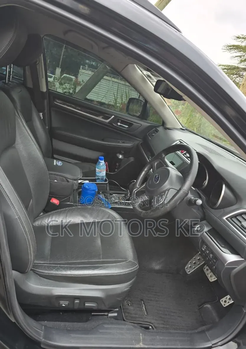 Subaru Outback 2017 Black