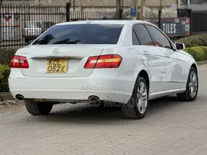 Mercedes-Benz E350 2010 Pearl