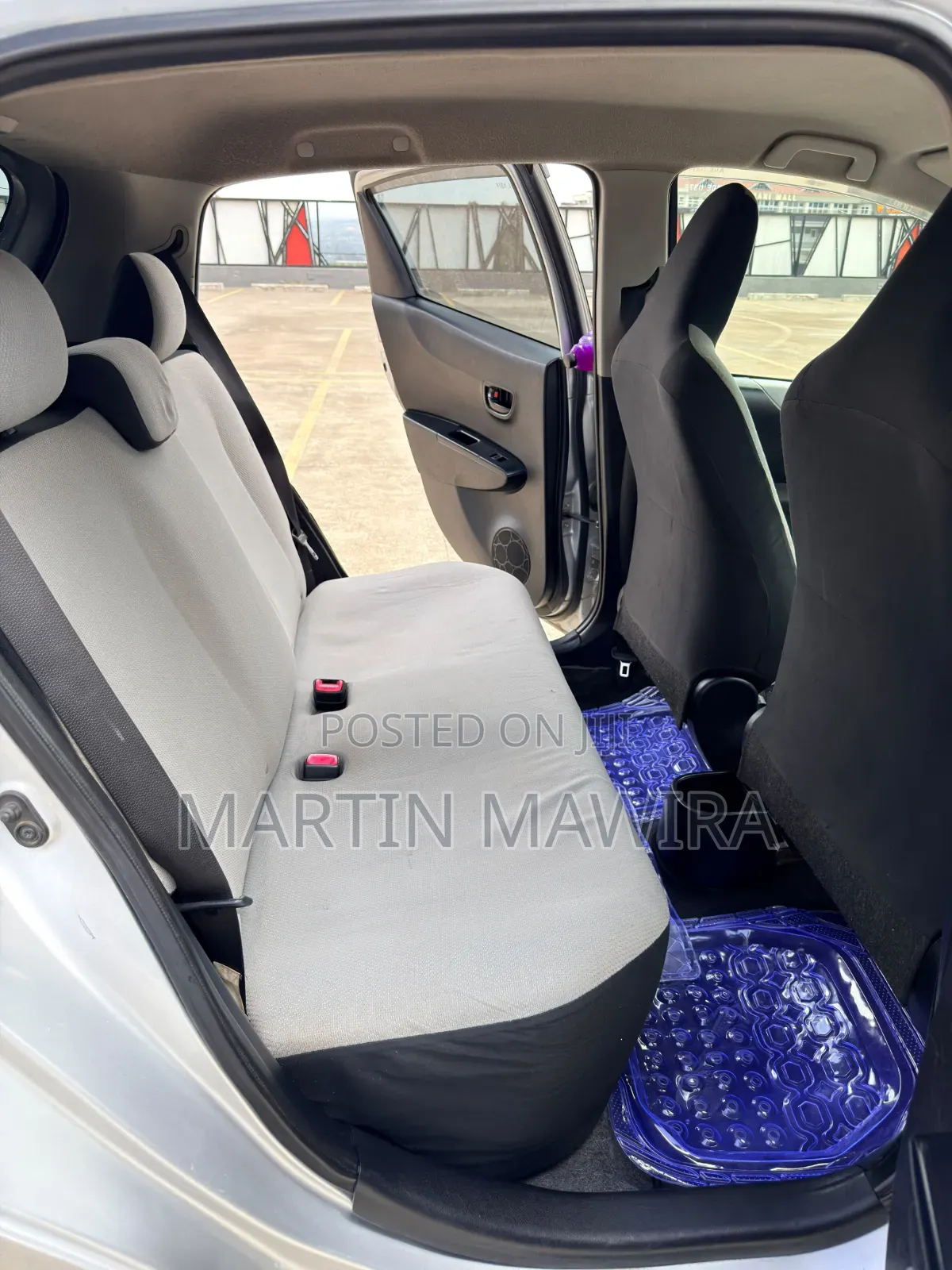 Toyota Vitz 2014 Silver
